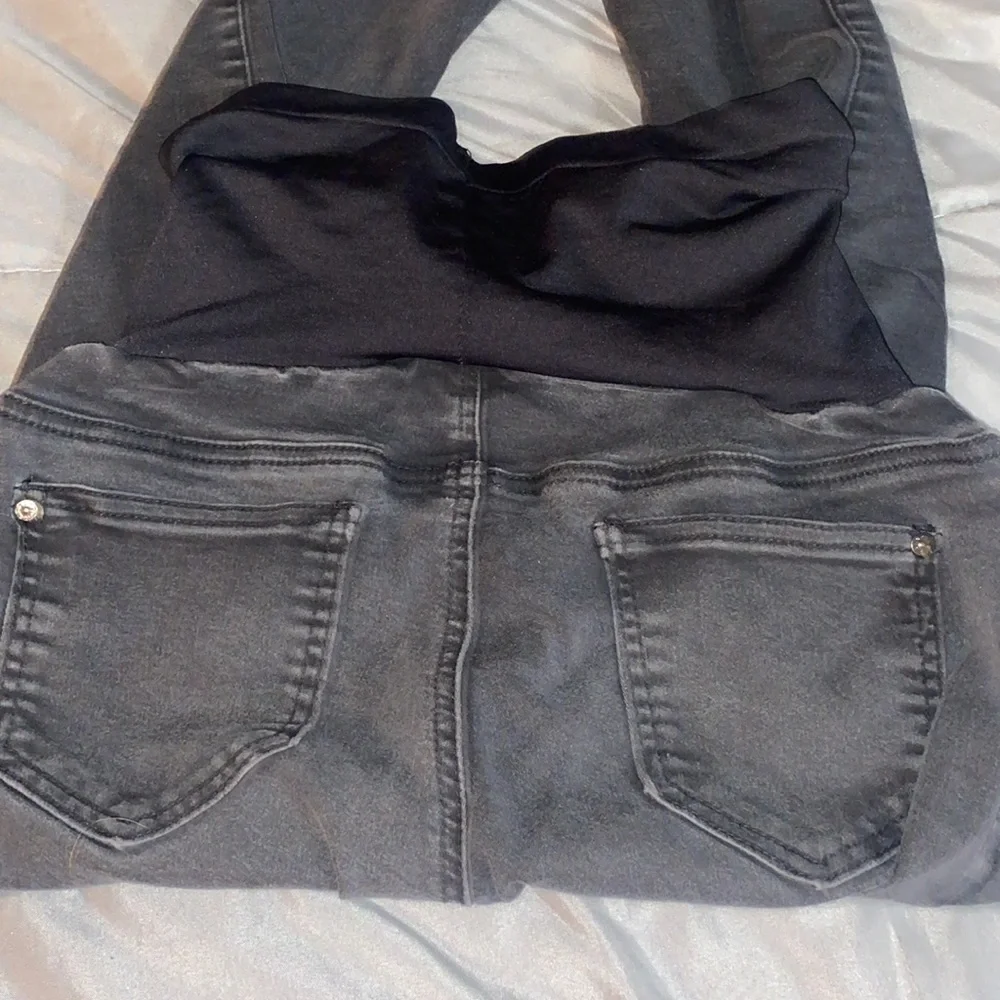 Women’s black maternity jeans size large - Picture 5 of 5
